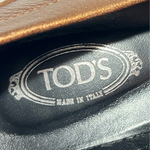 Tod's👠🔥
Tod's Metallic Bronze Leather Gomma Maxi Double T Court Loafer Pumps - Picture 15 of 17